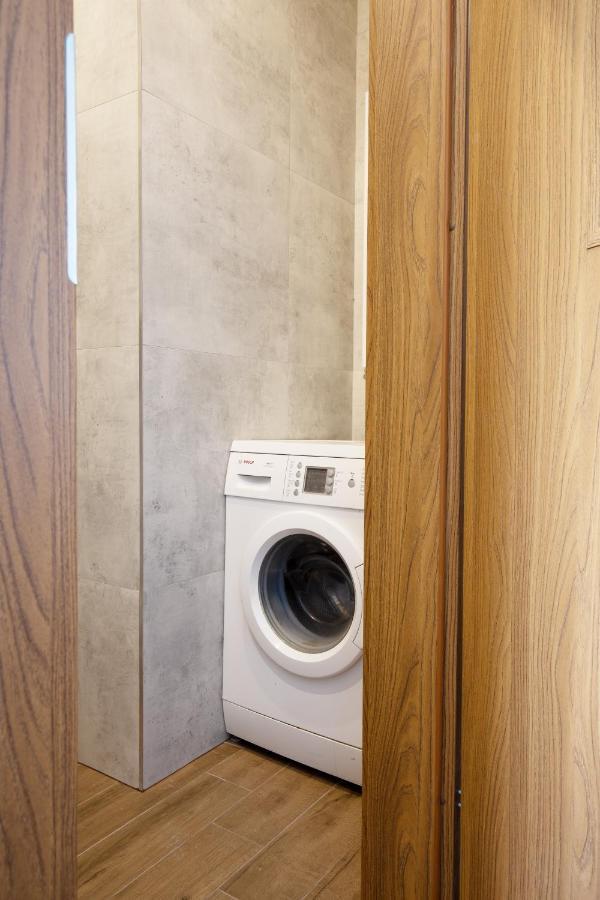 Royal Aparthotel Piotrkowska 33 Lodz  Ngoại thất bức ảnh